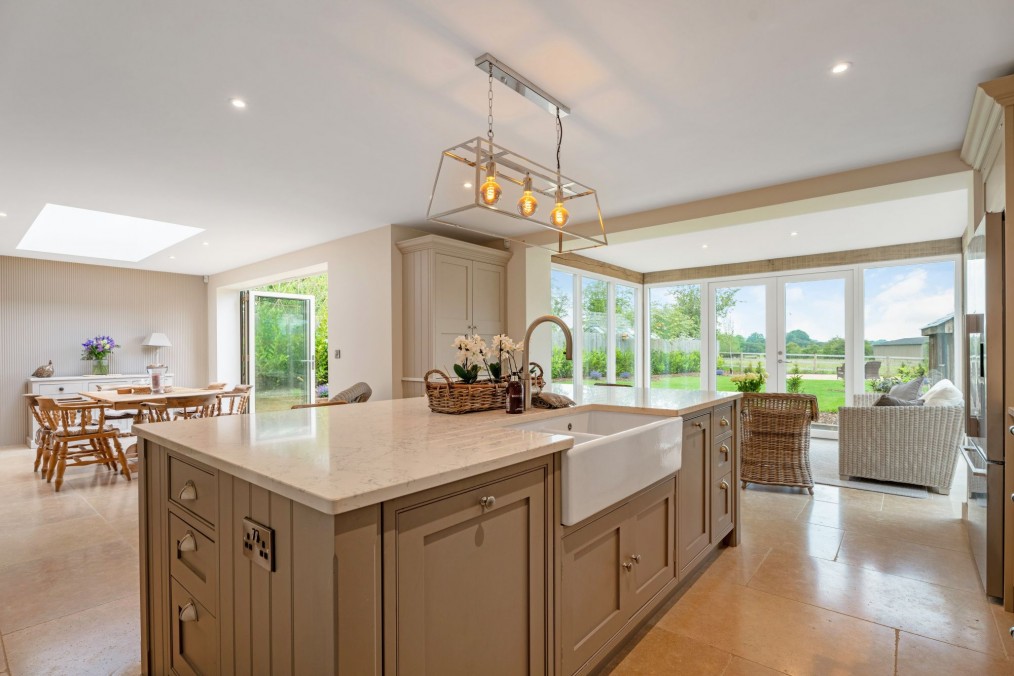 Stow Road, Bledington, OX7