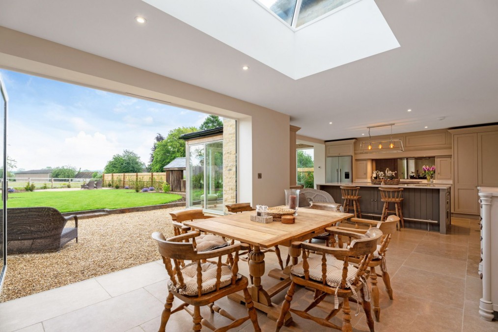 Stow Road, Bledington, OX7