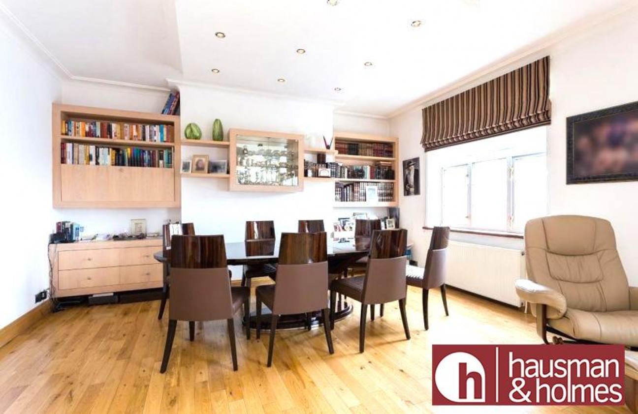 Windsor Court, NW11