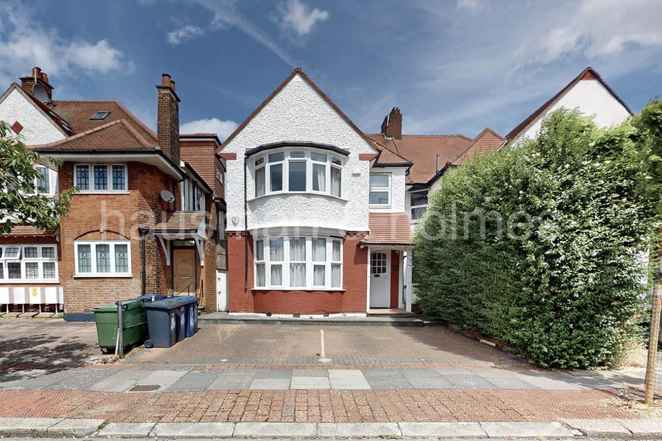 Golders Green Crescent, NW11