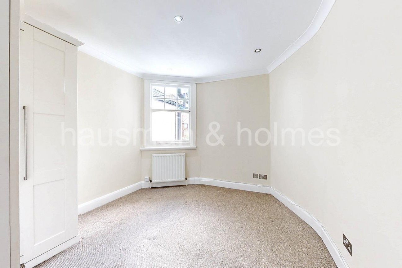 Golders Green Crescent, NW11