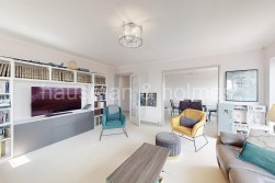 Mulberry Close, London
