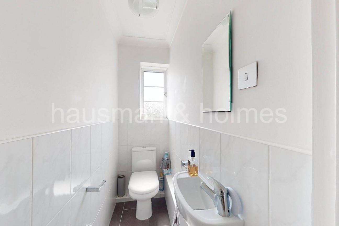 Mulberry Close, London
