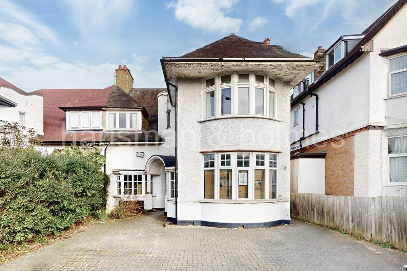 Finchley Road, NW11
