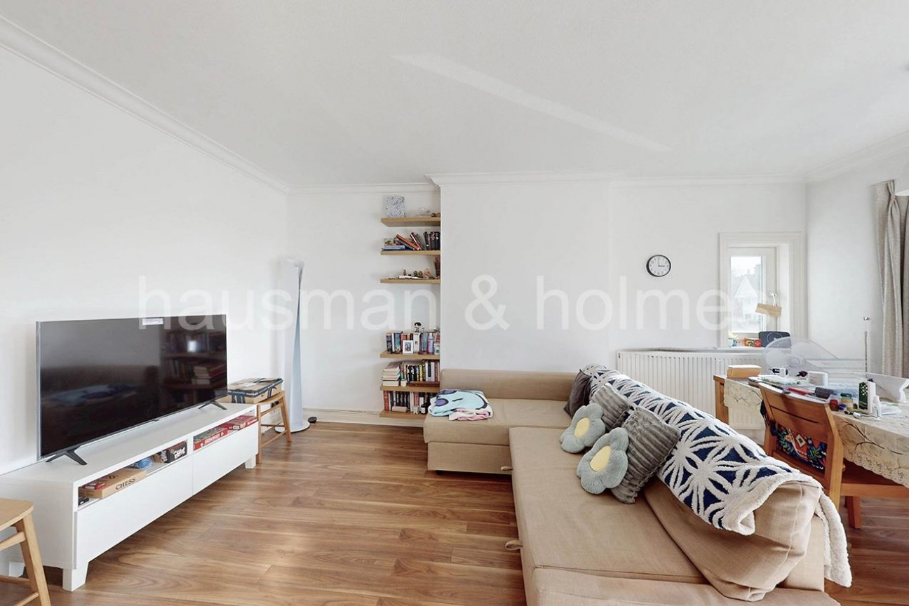 Finchley Road, NW11