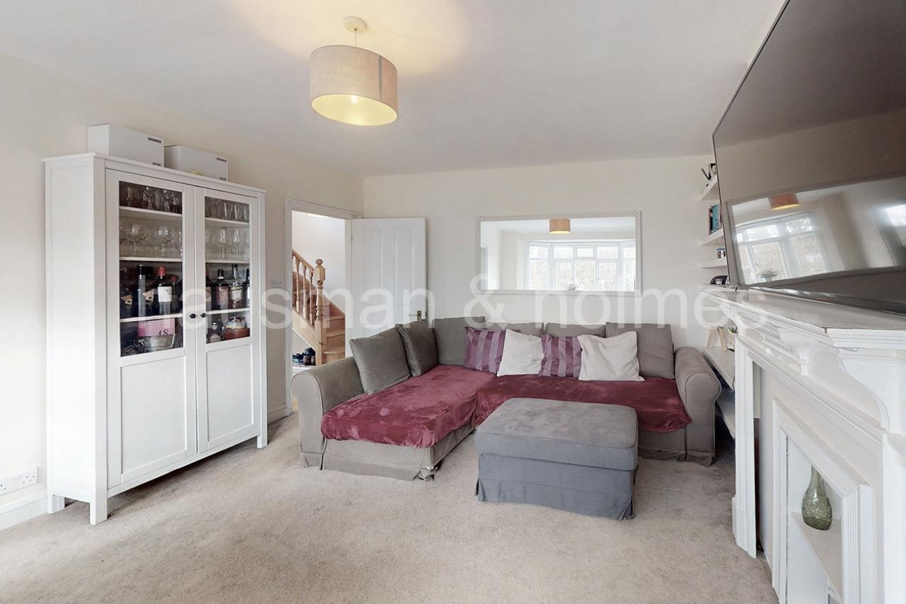 Llanvanor Road, NW2