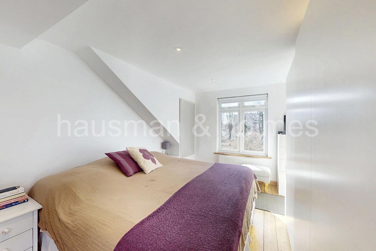 Llanvanor Road, NW2