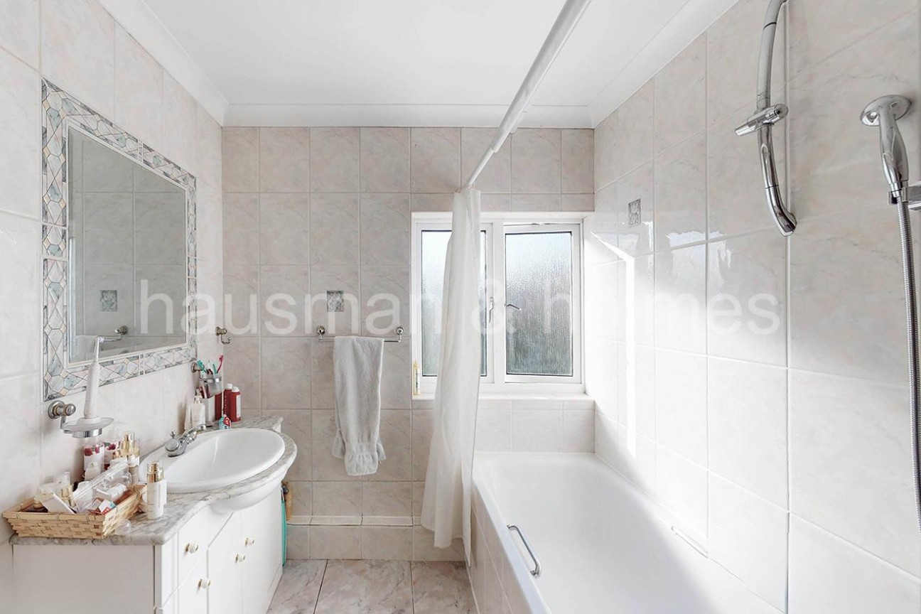 Allington Road, NW4