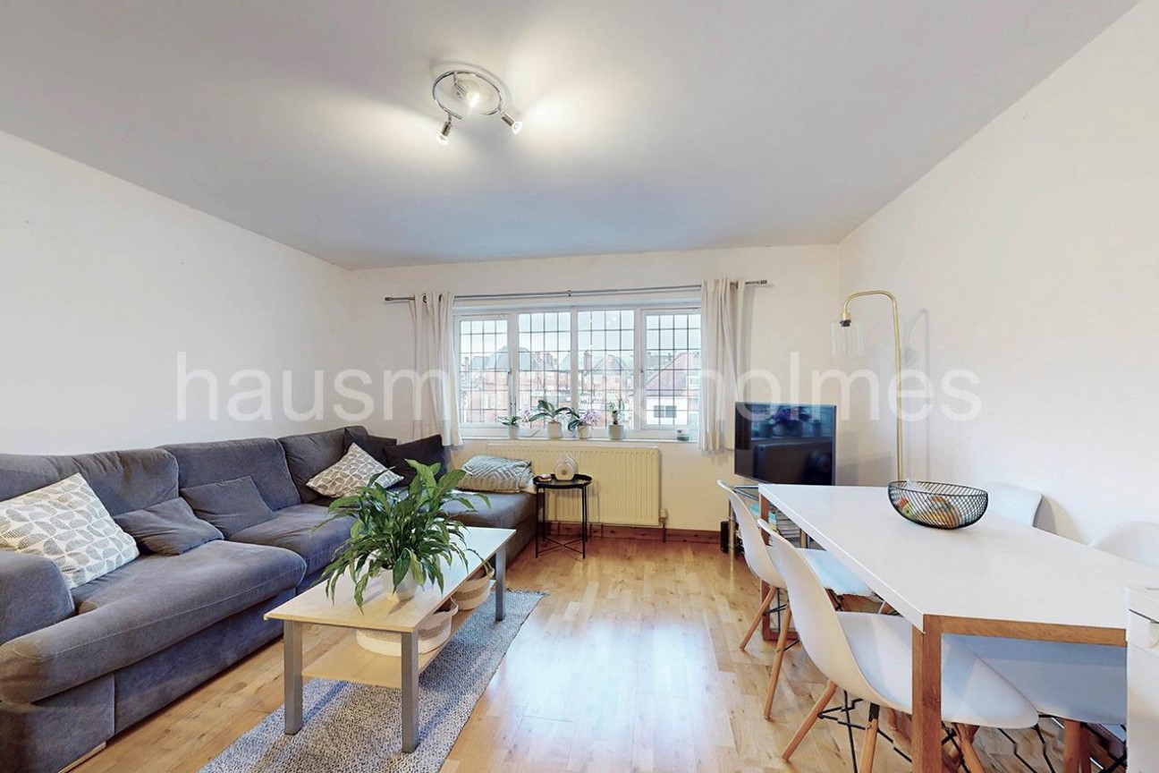 Allington Road, NW4