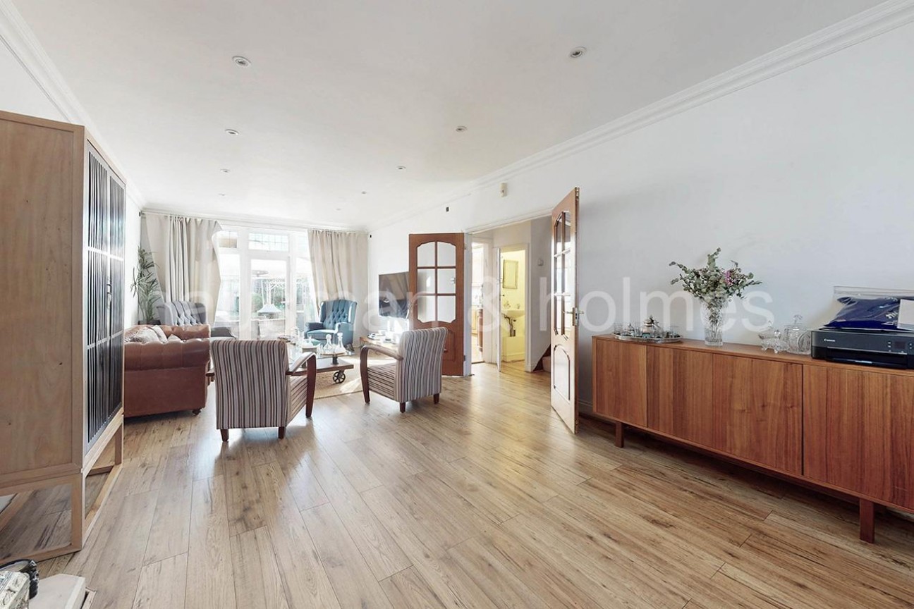 Allington Road, NW4