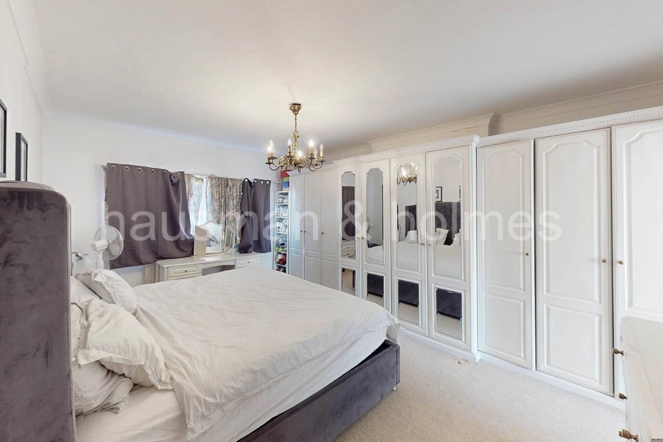 Allington Road, NW4