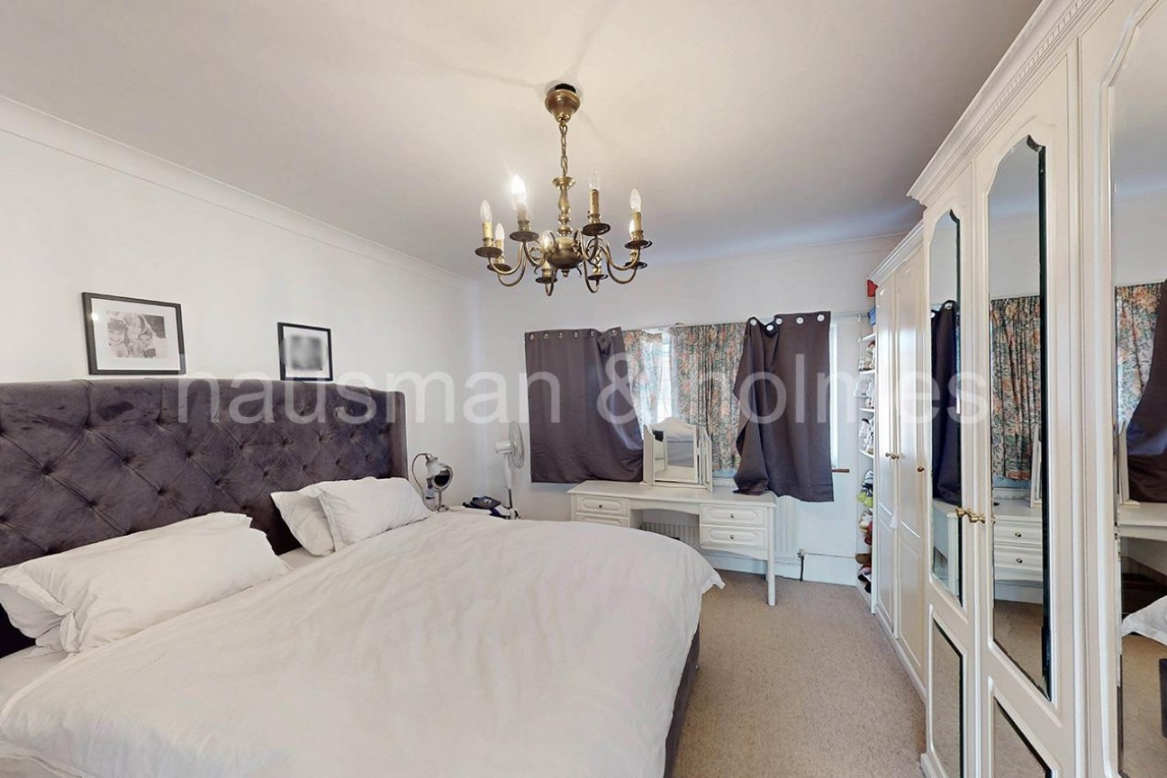 Allington Road, NW4