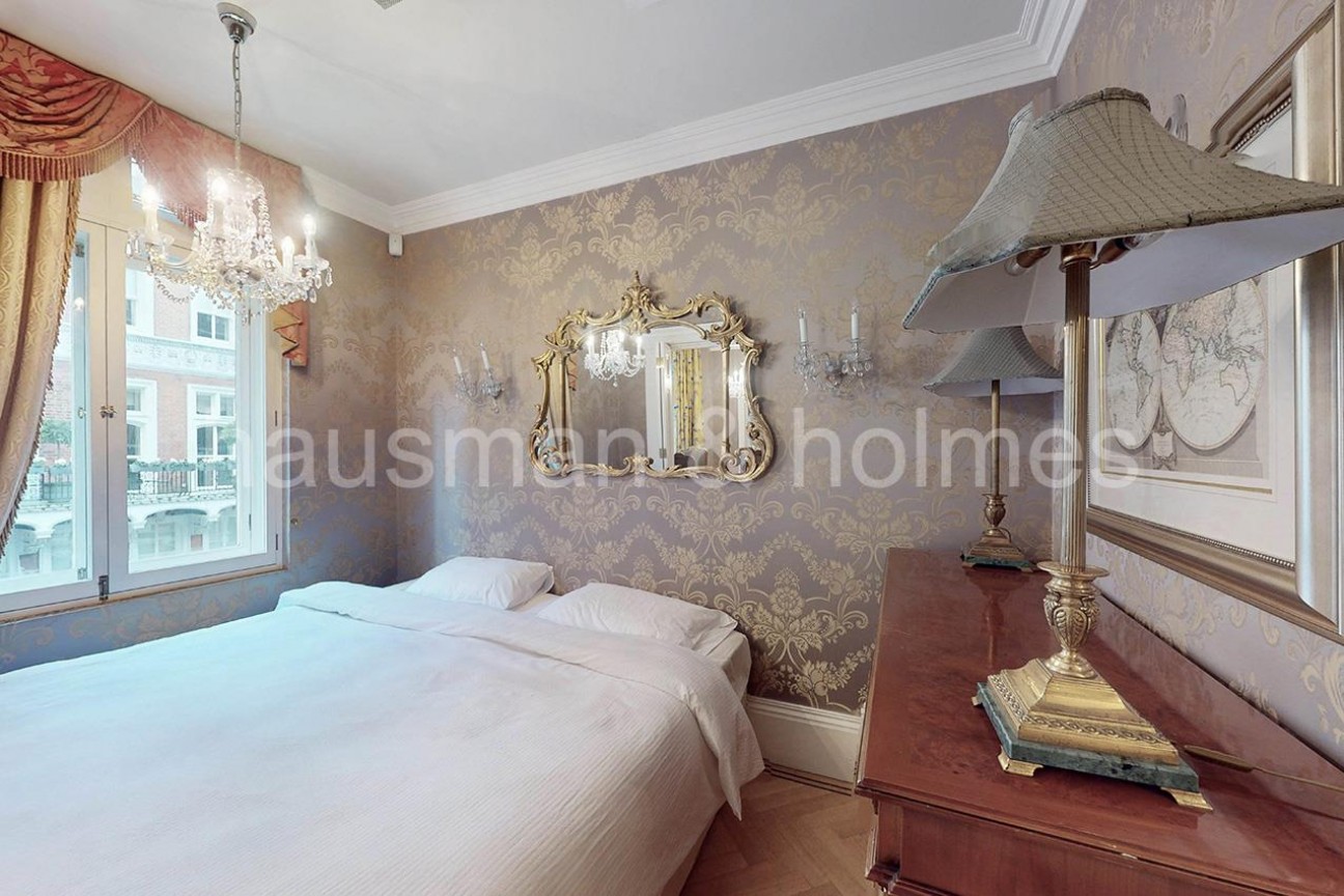 Cumberland House, Kensington Road, W8