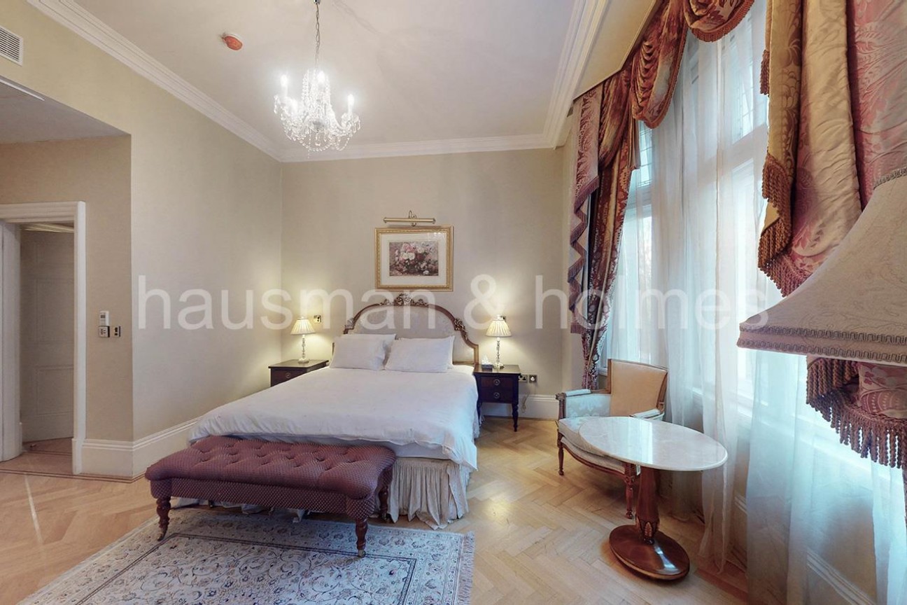 Cumberland House, Kensington Road, W8