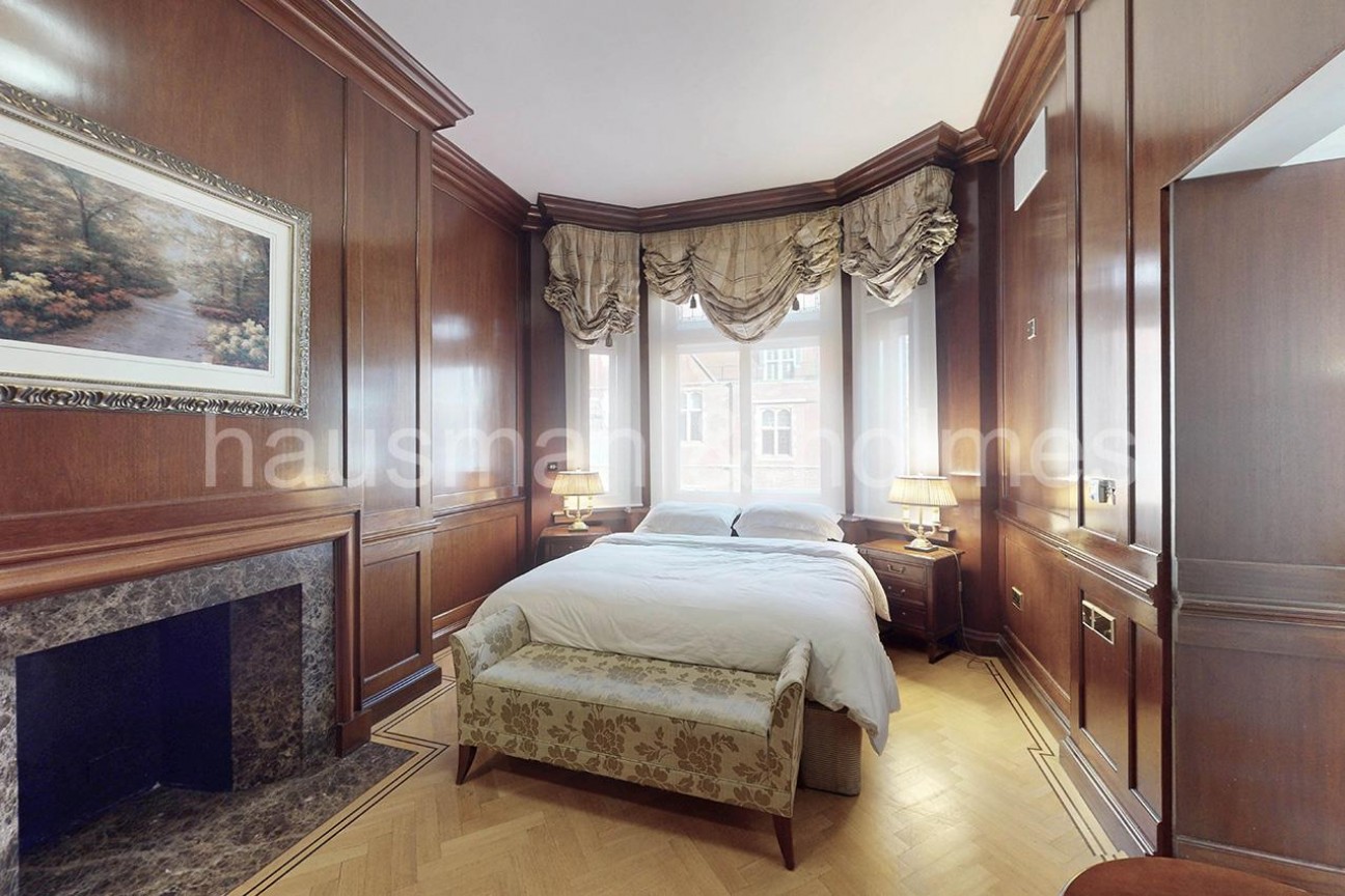 Cumberland House, Kensington Road, W8