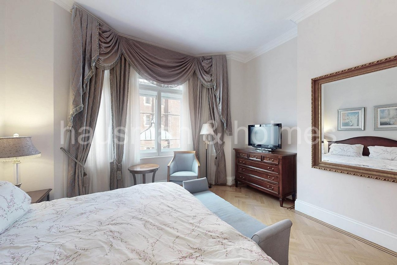 Cumberland House, Kensington Road, W8