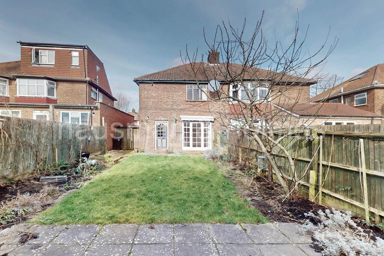 Cotswold Gardens, NW2