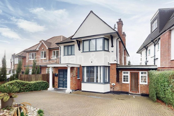 Cranbourne Gardens, NW11