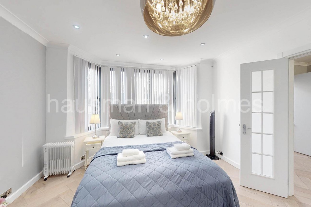 Cranbourne Gardens, NW11