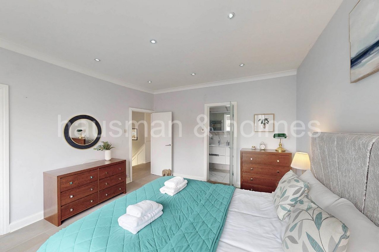 Cranbourne Gardens, NW11