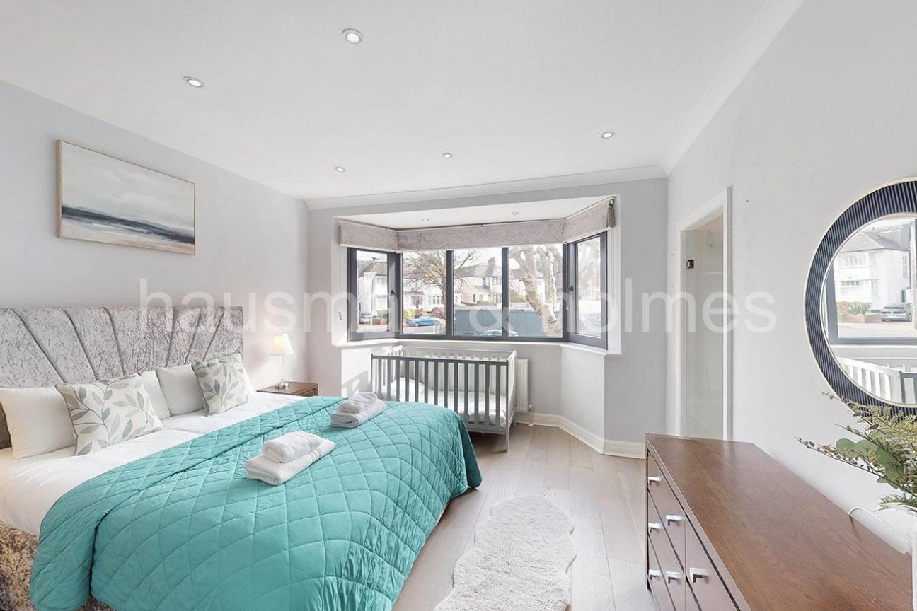 Cranbourne Gardens, NW11