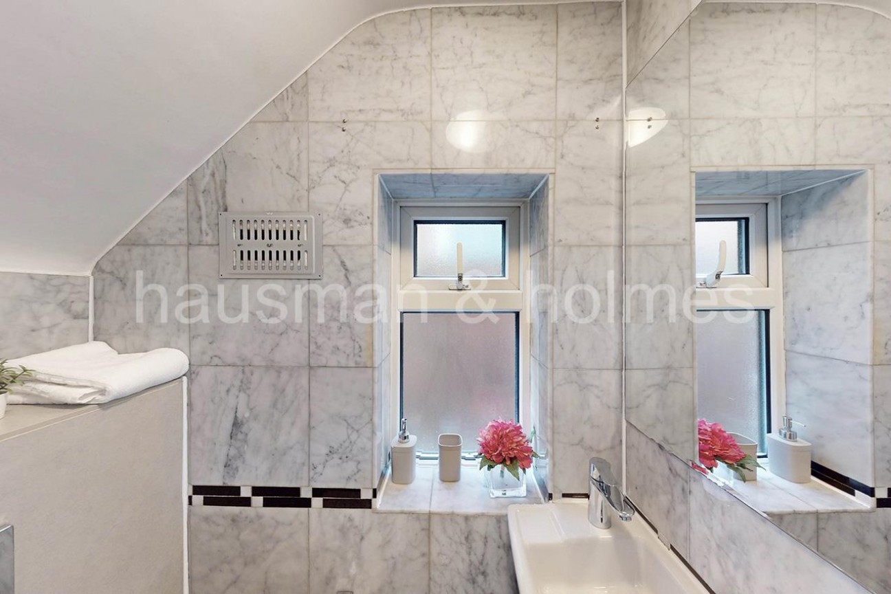 Cranbourne Gardens, NW11