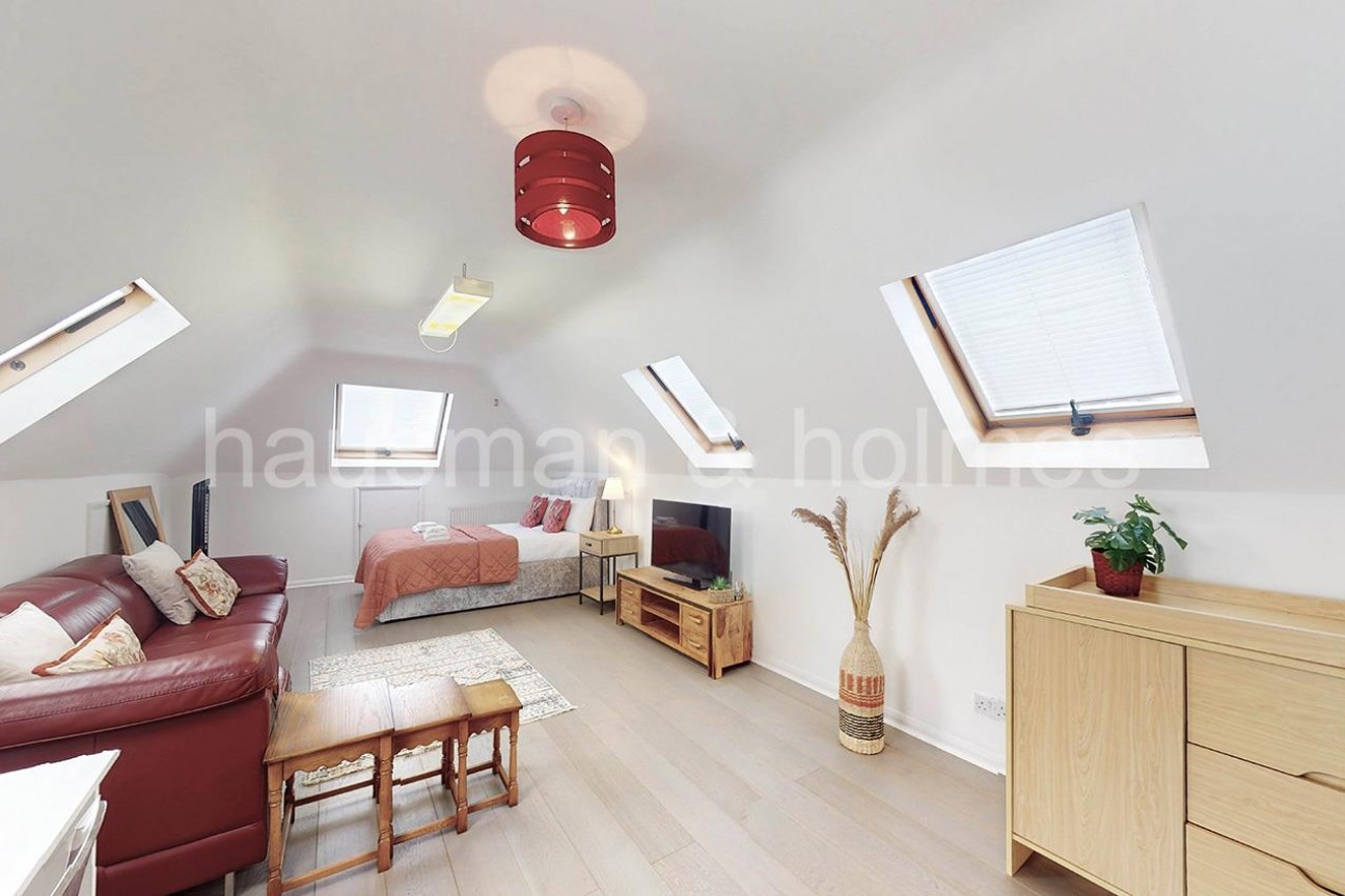 Cranbourne Gardens, NW11