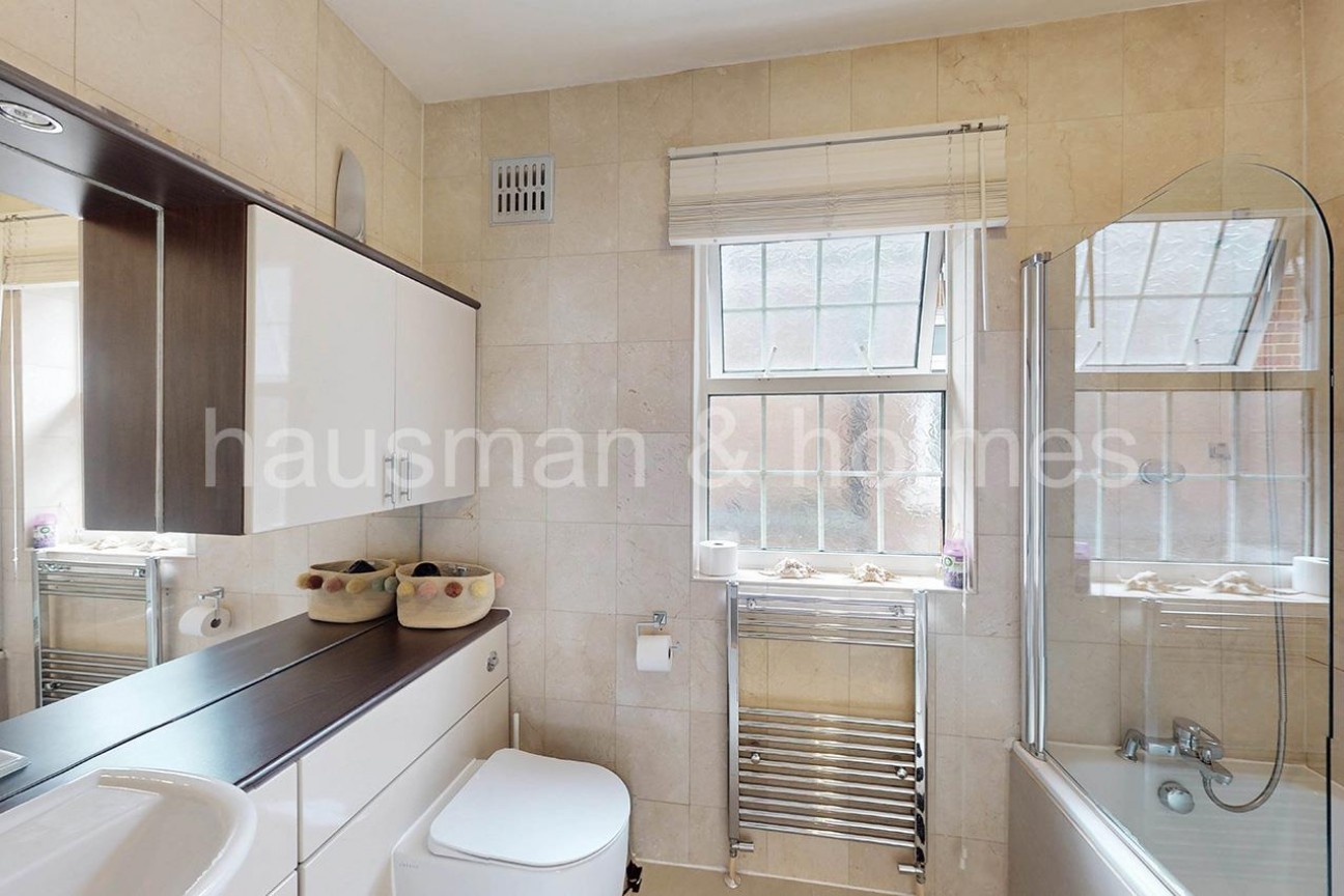 Cranbourne Gardens, NW11