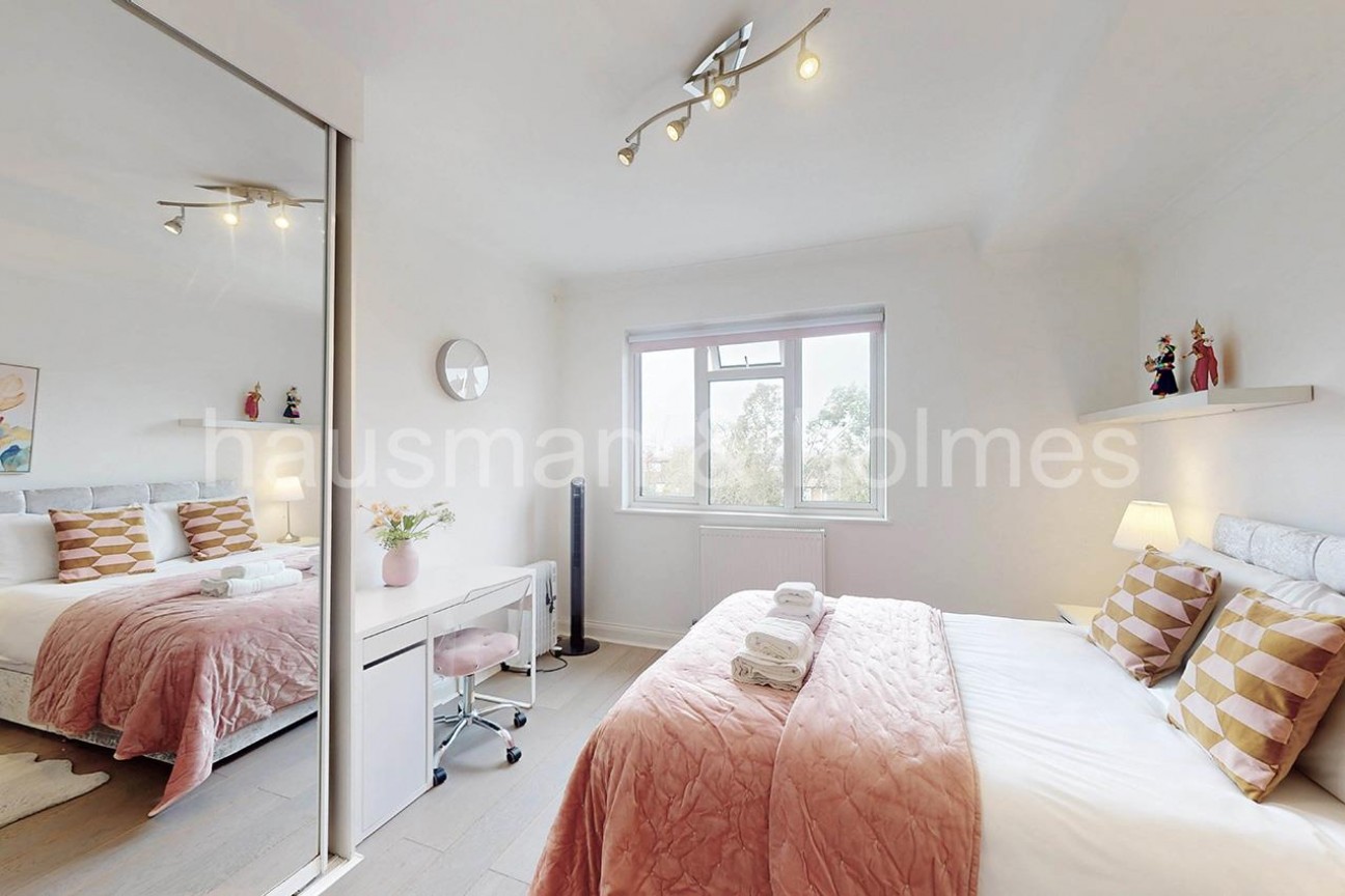 Cranbourne Gardens, NW11