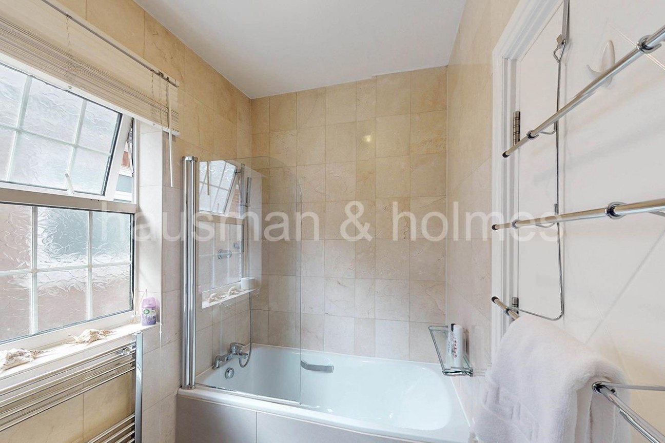 Cranbourne Gardens, NW11