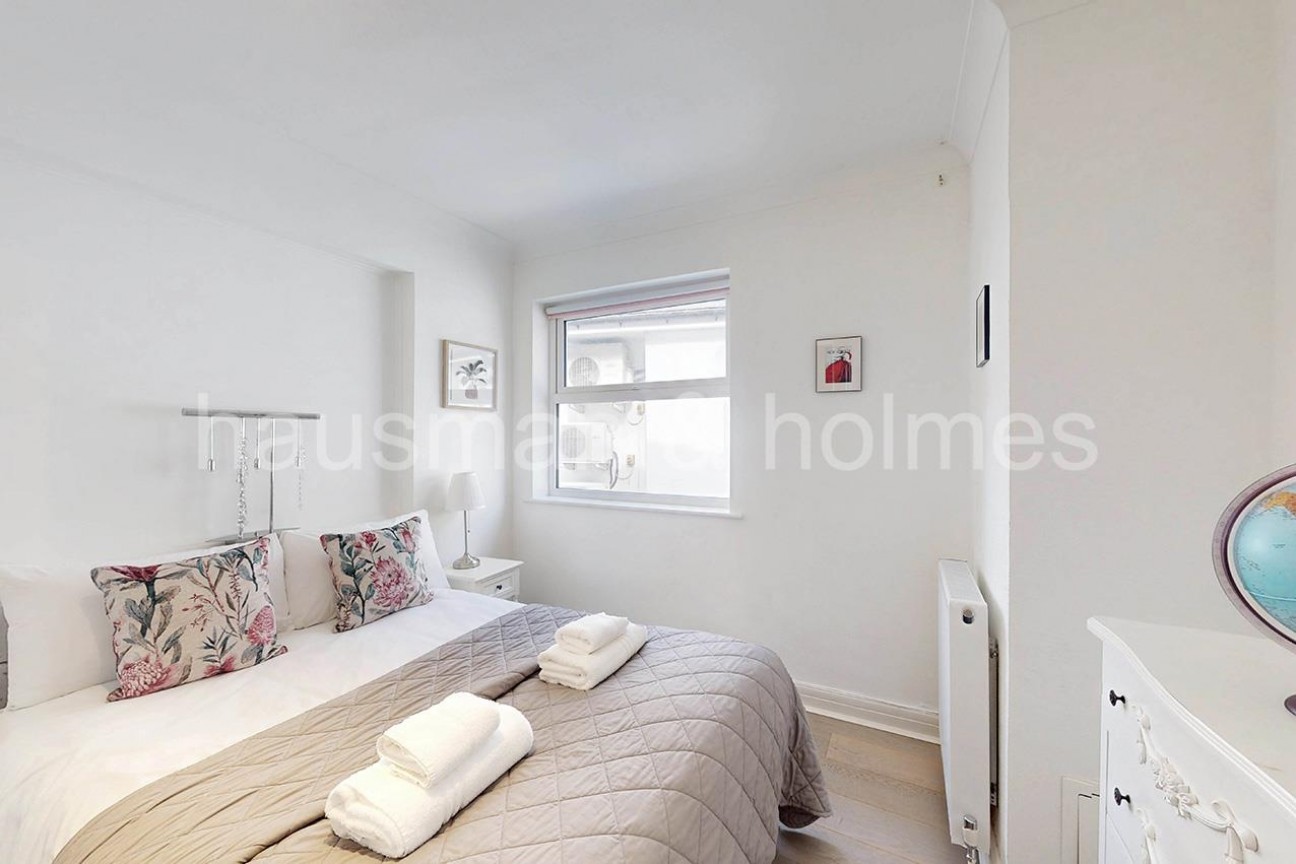 Cranbourne Gardens, NW11