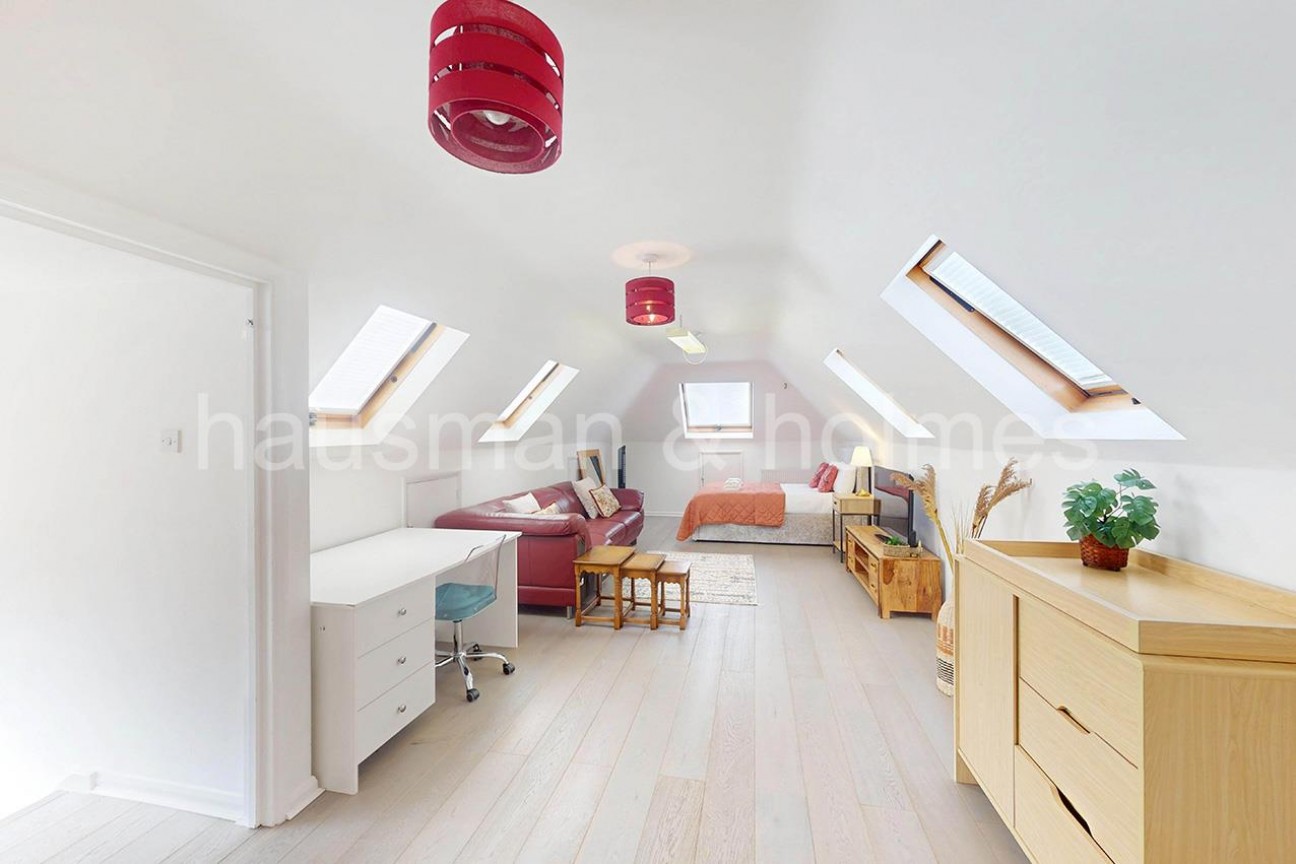 Cranbourne Gardens, NW11