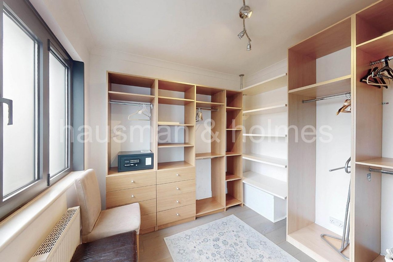 Cranbourne Gardens, NW11