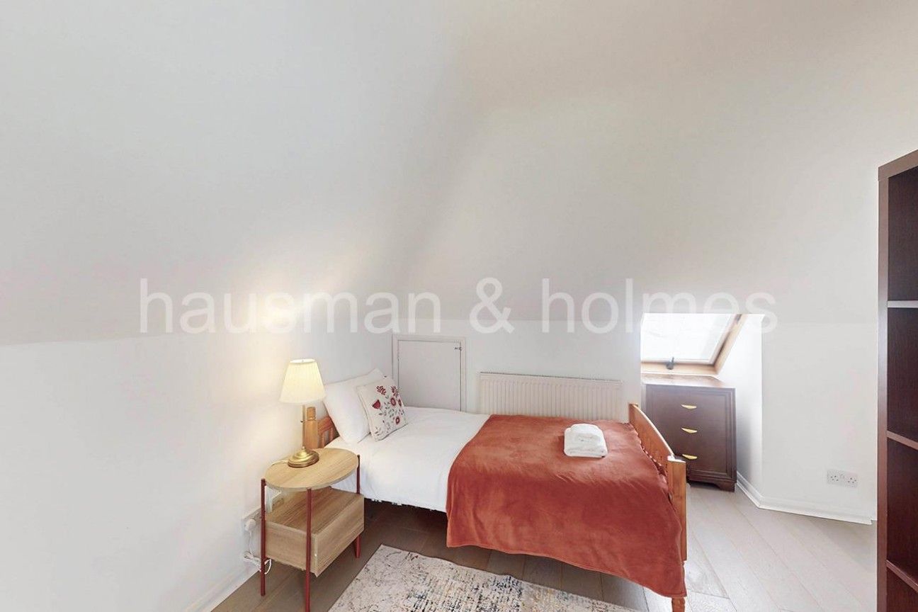 Cranbourne Gardens, NW11