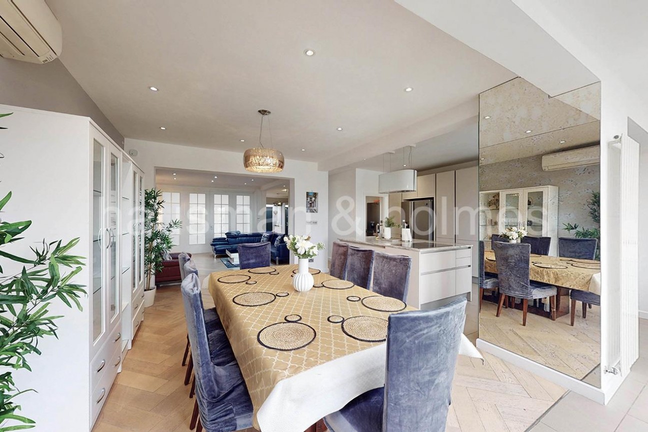 Cranbourne Gardens, NW11