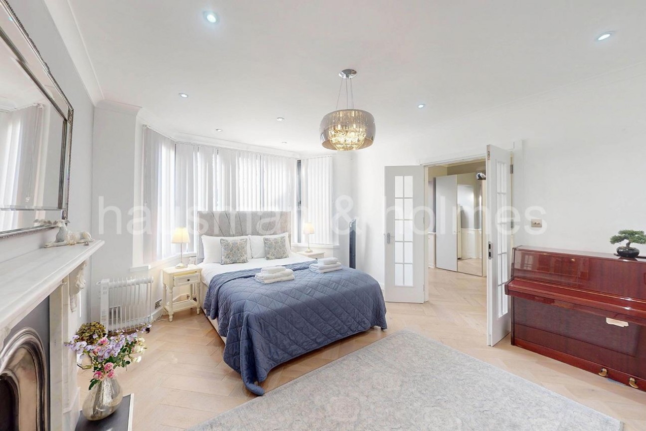 Cranbourne Gardens, NW11