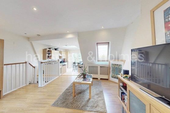 Crewys Road, NW2