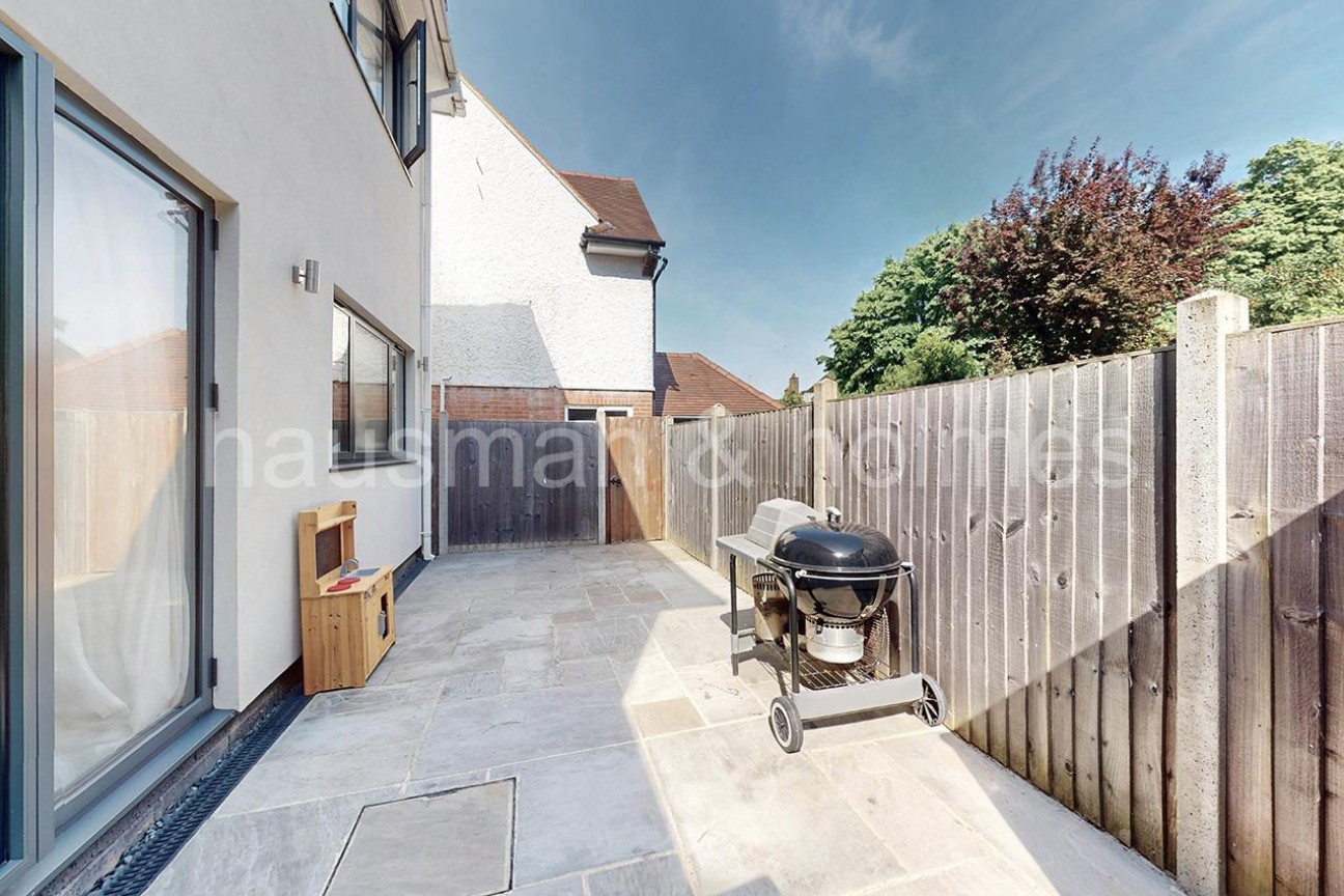 Woodstock Road, NW11
