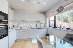 Woodstock Road, NW11