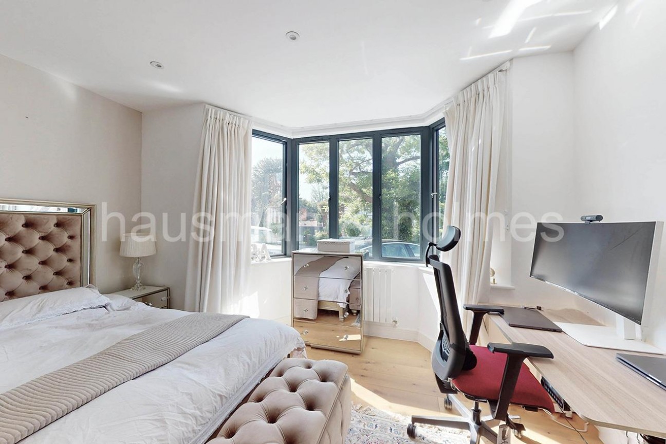 Woodstock Road, NW11