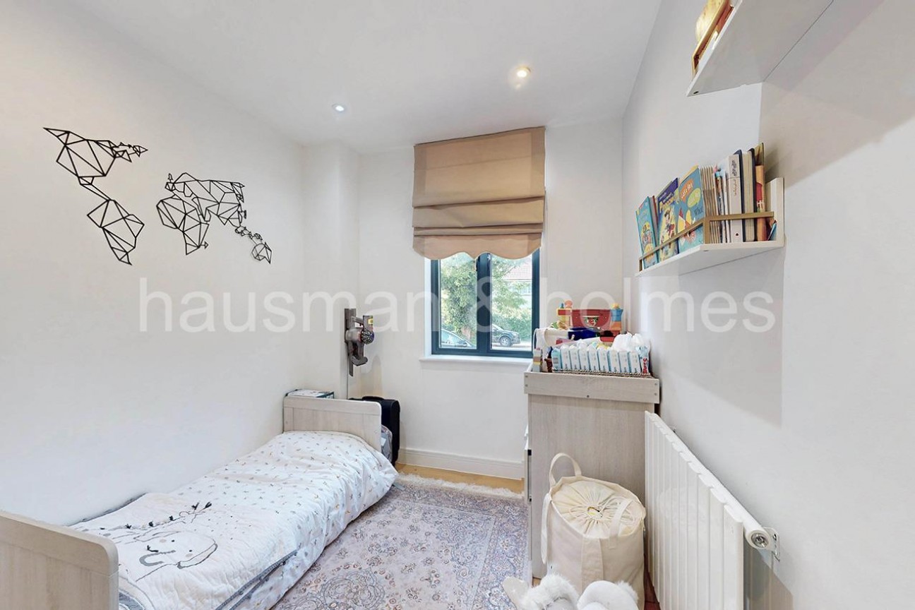 Woodstock Road, NW11