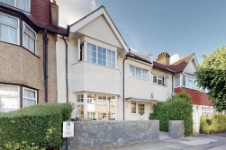 Golders Gardens, NW11