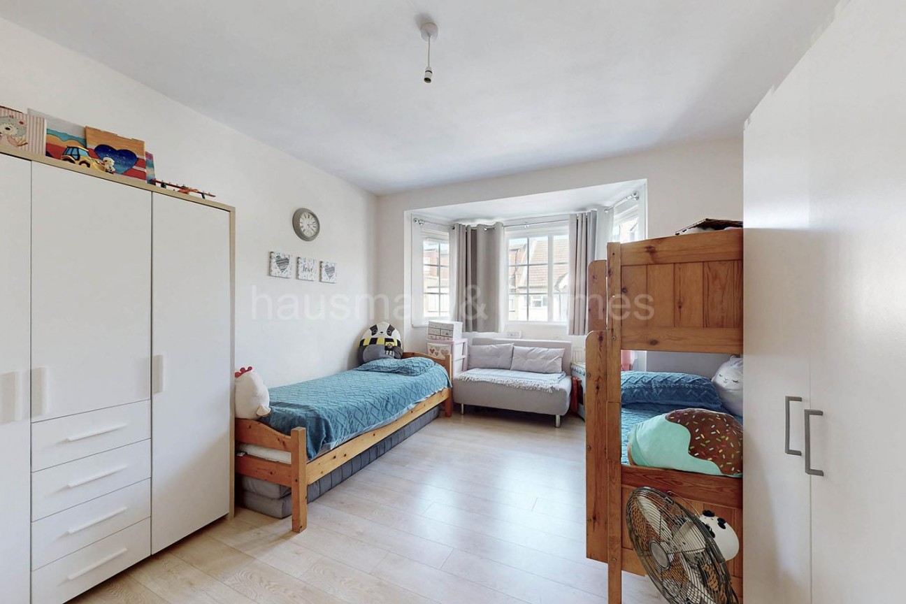 Golders Gardens, NW11