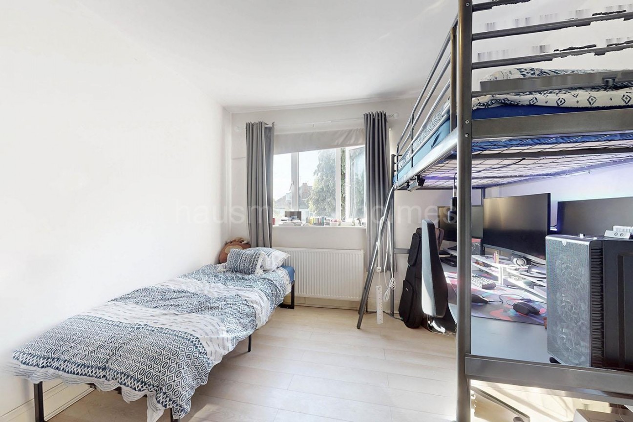 Golders Gardens, NW11