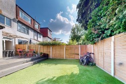 Golders Gardens, NW11