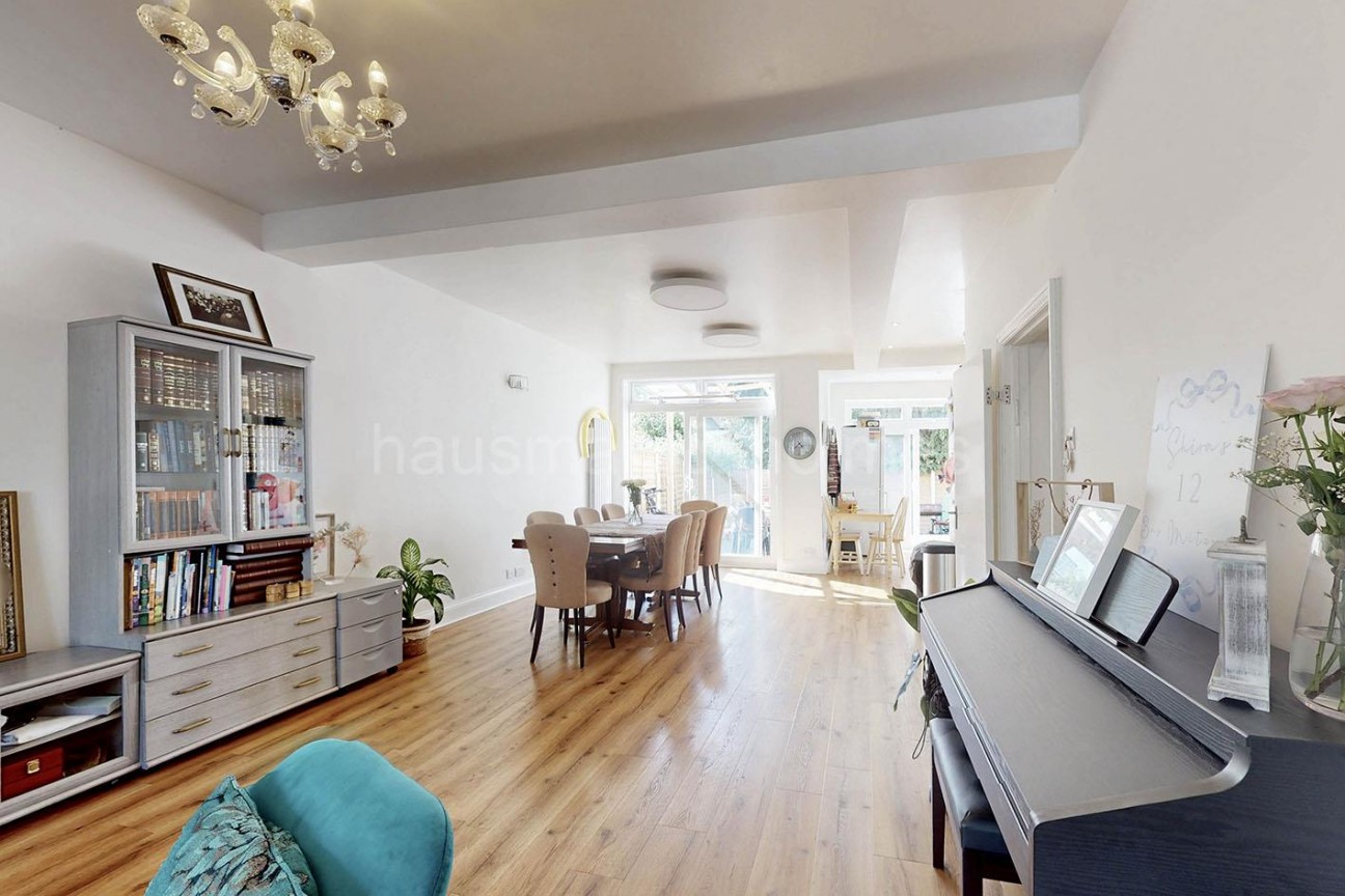Golders Gardens, NW11