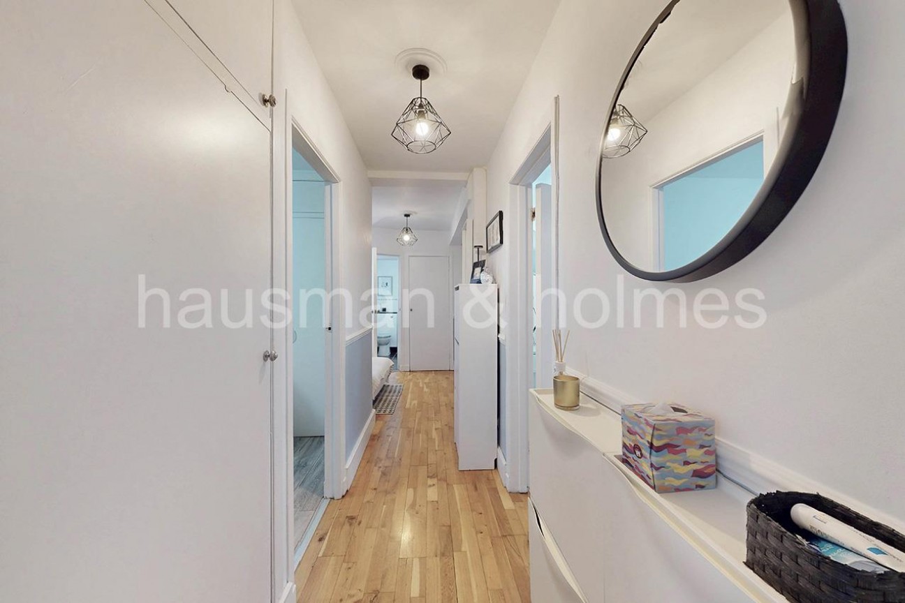 Oakwood Court, NW11