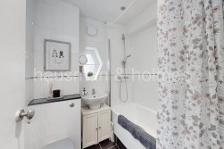 Oakwood Court, NW11