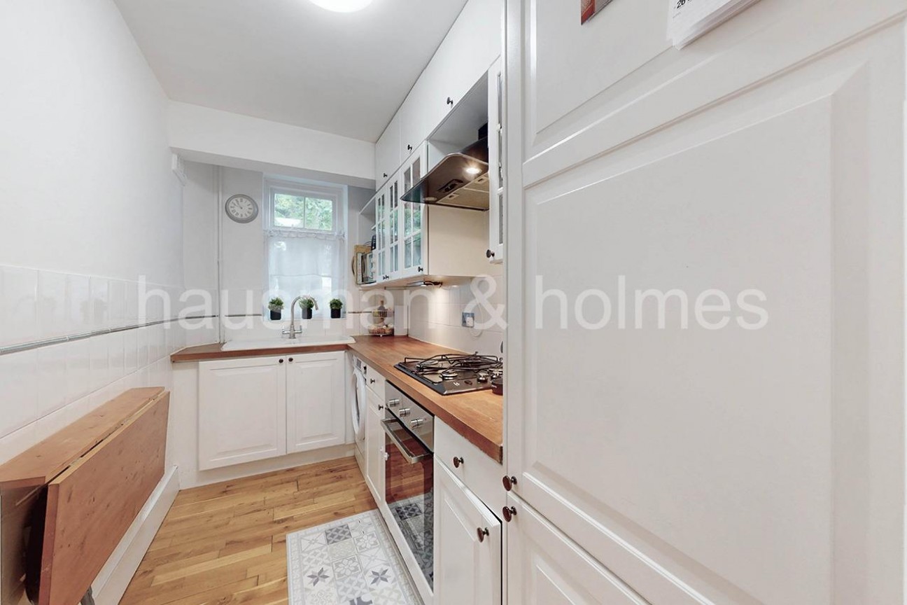 Oakwood Court, NW11