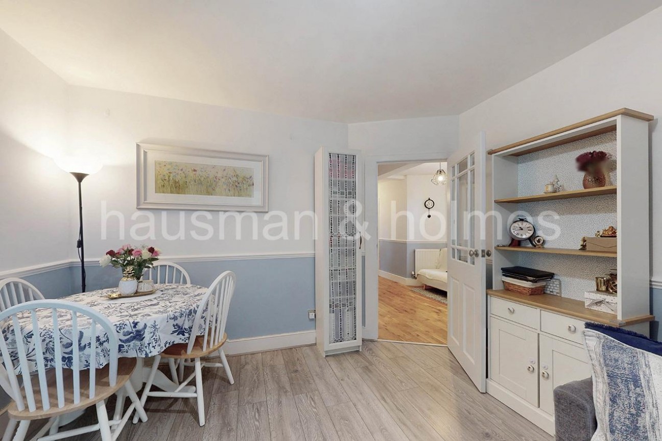 Oakwood Court, NW11